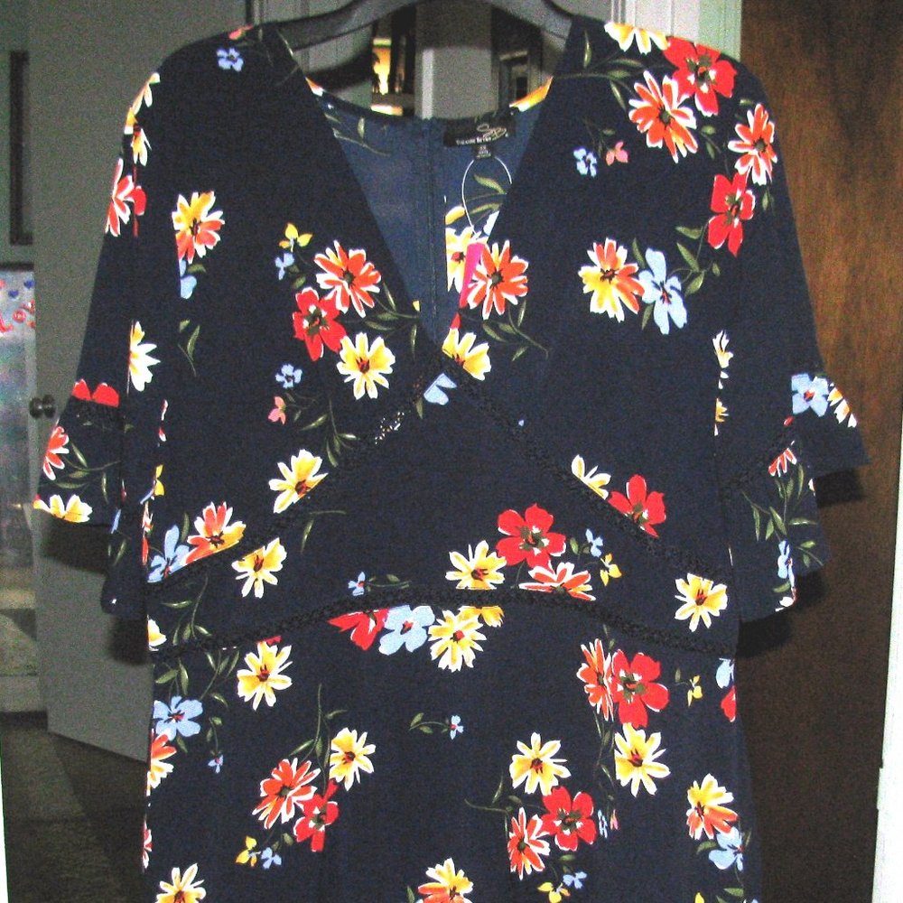 Floral on Navy DRESS Plus Size 3X Sizanne Betro NW
